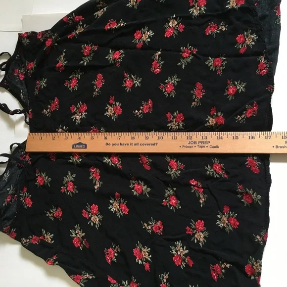 Brandy Melville cami one size floral flowy top. - Picture 10 of 10